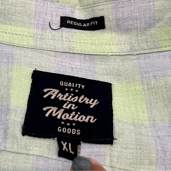 Men’s Artistry in Motion Long-Sleeve Button-Down Shirt - Picture 5 of 6